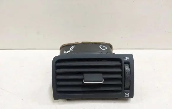 Toyota Avensis T250 Dashboard side air vent grill/cover trim TS0P5 80203