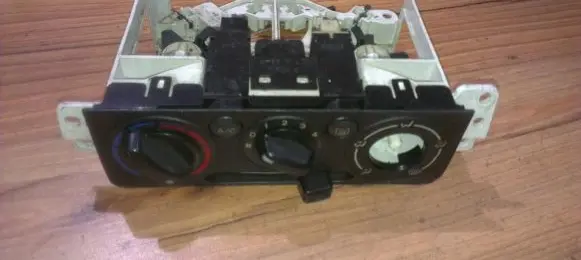 Mazda Demio Climate control unit