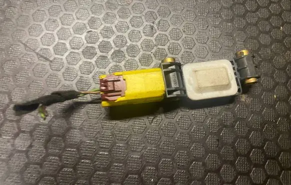 Audi A4 S4 B7 8E 8H Airbag deployment crash/impact sensor 8E0959643B