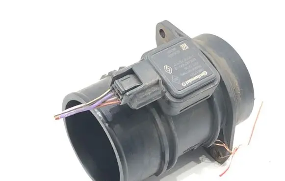 Renault Megane III Mass air flow meter 8200682558B