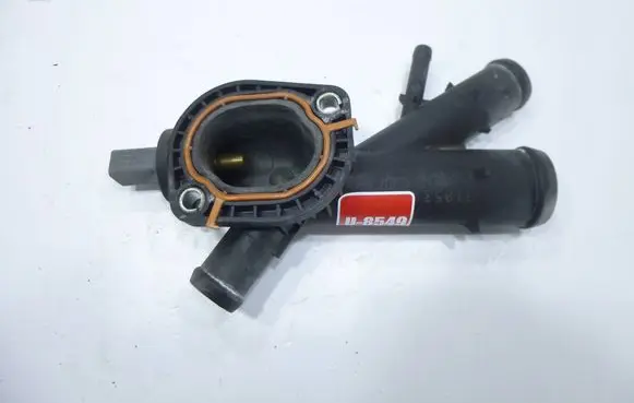 Engine coolant pipe/hose