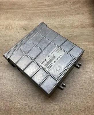 Audi A4 S4 B5 8D Engine control unit/module ECU 8D0907557C 0261203938