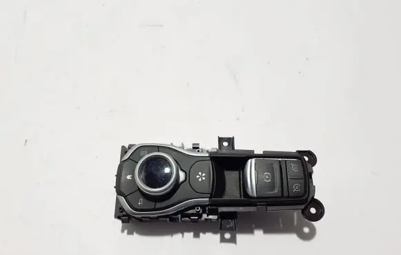 Multifunctional control switch/knob