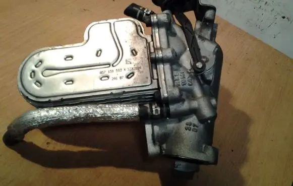 Audi A8 S8 D3 4E EGR valve cooler 057131512K 3232394