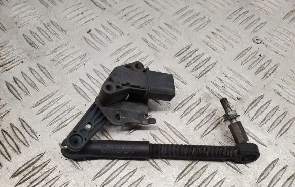 Audi Q8 Rear air suspension level height sensor 4M0907503