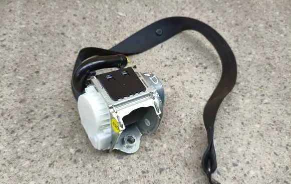 Audi Q5 SQ5 FY Rear seatbelt P34208277E
