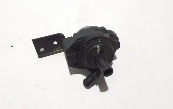 Nissan Qashqai Electric auxiliary coolant/water pump 21580HV80B