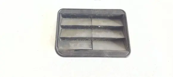 BMW 7 G11 G12 Quarter panel pressure vent 9176945