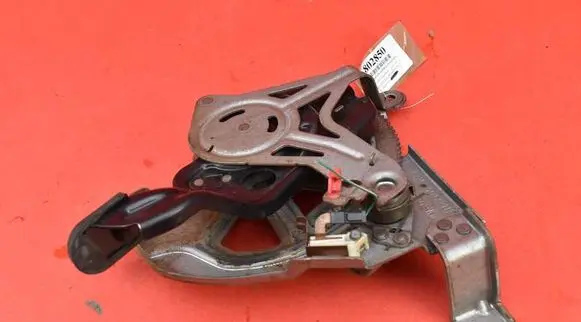 Chrysler Pacifica Handbrake/parking brake lever assembly 04683909AD