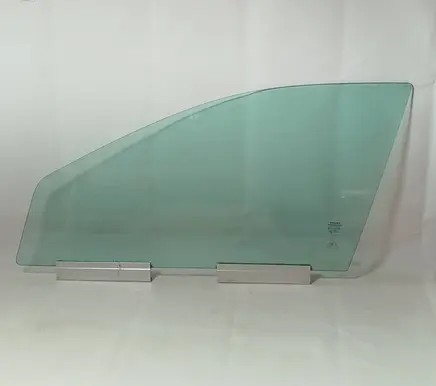 Volvo S60 Front door window glass four-door 43R001106 E000186