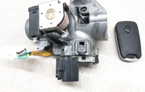 Mitsubishi Outlander Ignition lock 