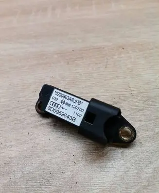 Audi A4 S4 B5 8D Airbag deployment crash/impact sensor 8D0959643B 120700