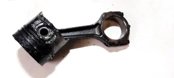 Ford Focus Piston with connecting rod