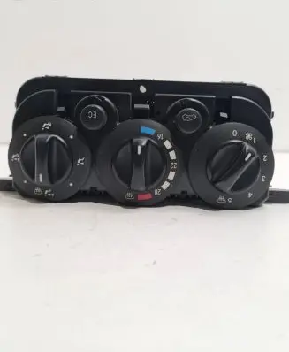 Mercedes-Benz A W168 Climate control unit 1688302085 150602