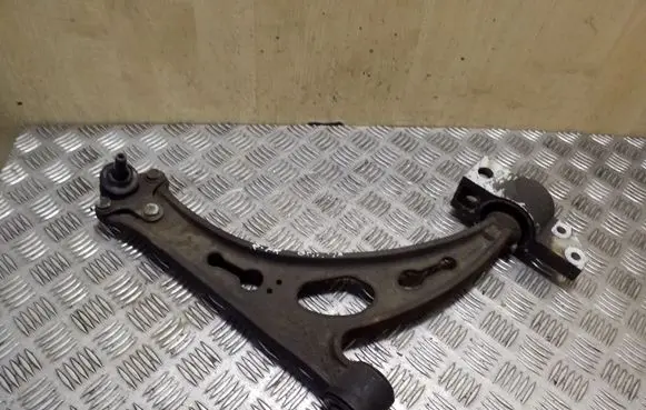 Skoda Octavia Mk2 (1Z) Front lower control arm/wishbone