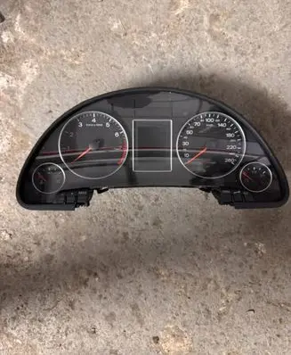 Audi A6 S6 C5 4B Speedometer (instrument cluster)