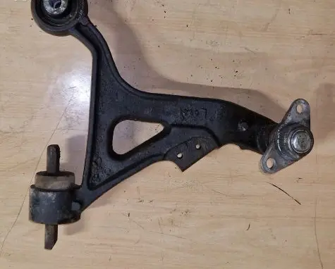 Volvo V70 Front control arm