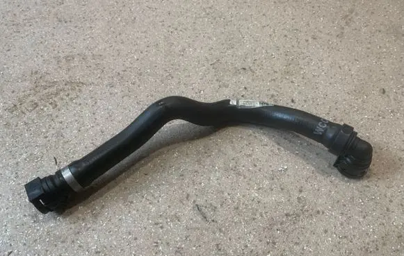 BMW 5 G30 G31 Engine coolant pipe/hose 9496099