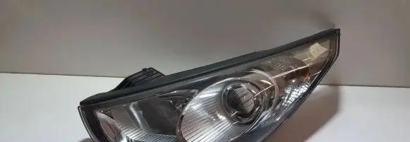 Hyundai ix35 Headlight/headlamp 921012Y