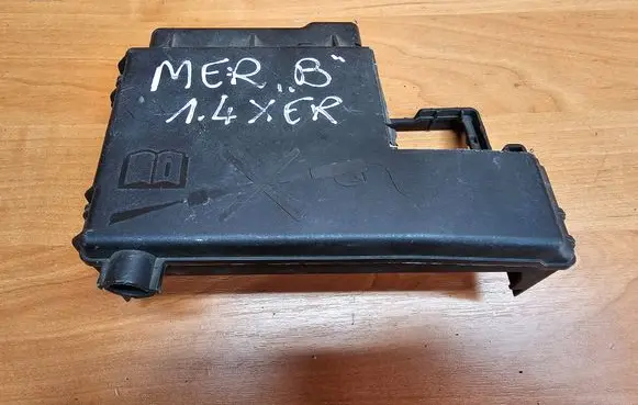 Opel Meriva B Positive cable (battery) 525230582