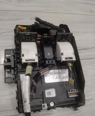 Ford Focus Relay mounting block JX6T15604BJH