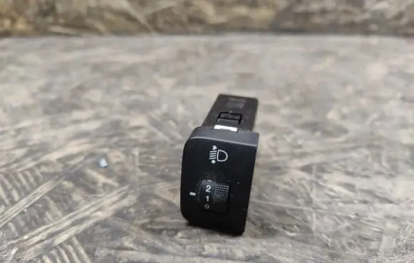 Hyundai Tucson LM Headlight level height control switch 937602E001