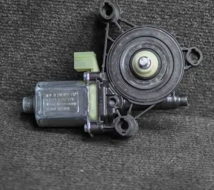 Audi A3 S3 8V Rear door window regulator motor 5Q0959801B
