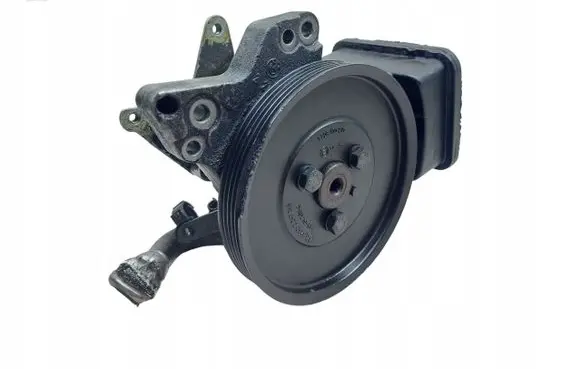 BMW 5 E39 Power steering pump 2247599