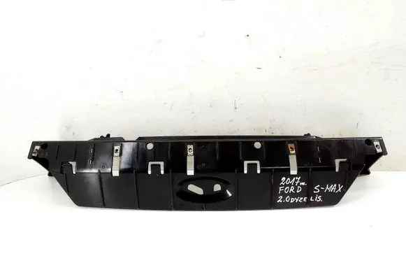 Radiator trim