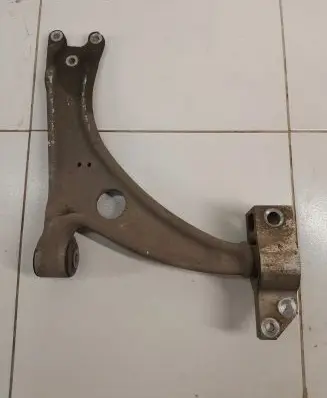 Audi Q3 8U Front lower control arm/wishbone NOCODE