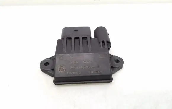 Mercedes-Benz ML W166 Glow plug pre-heat relay A6429002700