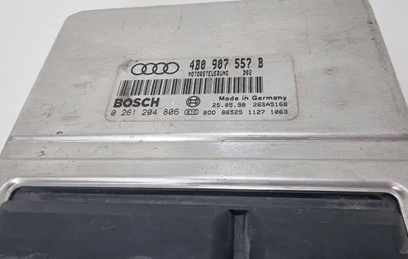 Audi A6 S6 C5 4B Engine control unit/module 4B0907557B 26SA5168 0261204806