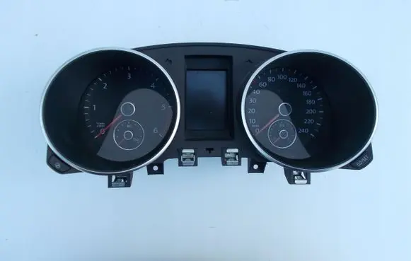 Volkswagen Golf VI Speedometer (instrument cluster) 5K0920861A