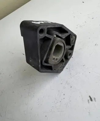 Skoda Fabia Mk2 (5J) Radiator mount bracket 5J0121367A