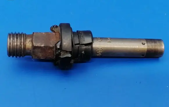Fuel injector