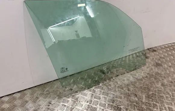 Ford Bronco Front door window glass four-door M1PBS21410AD