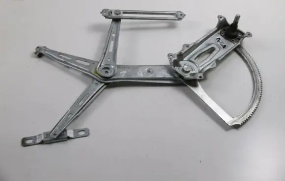 Opel Zafira A Front door manual window regulator 90579386
