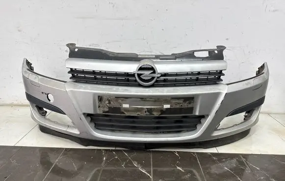 Opel Astra H Front bumper 