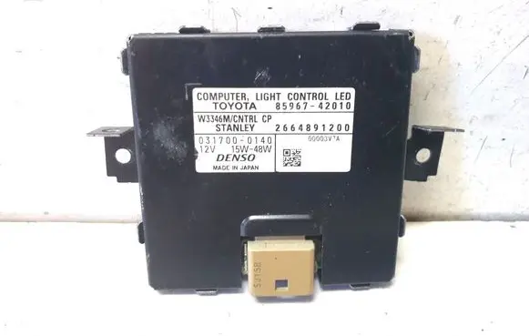 Toyota RAV 4 (XA40) Light module LCM 8596742010