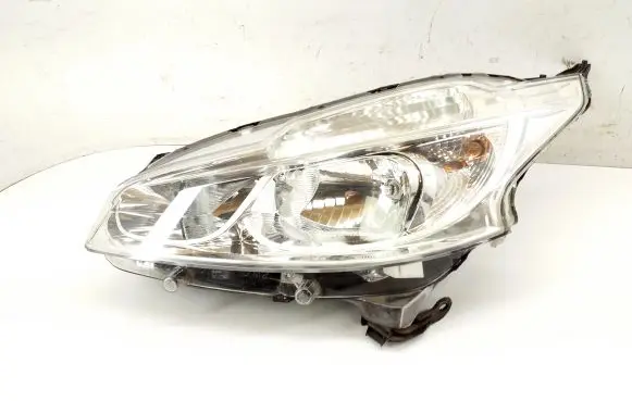 Peugeot 208 Headlight/headlamp 9802221980