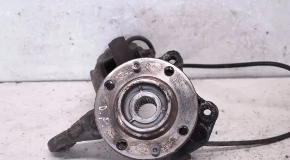 Opel Crossland X Front wheel hub P61 220914