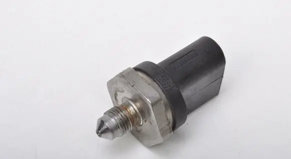 Porsche Cayman 982 Fuel pressure sensor 06H906051J