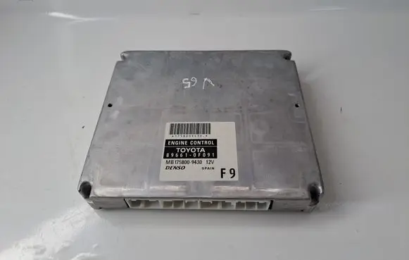 Toyota Corolla Verso AR10 Engine control unit/module MB1758009430 896610F091