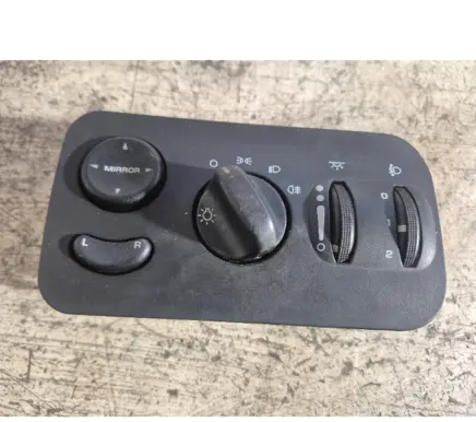 Chrysler Grand Voyager IV Light switch 0YC311DVAA