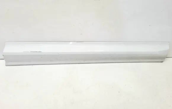 Volvo XC60 Front door trim (molding) 32208739