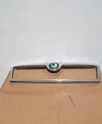 Skoda Octavia Mk2 (1Z) Quarter panel pressure vent 1Z0853661