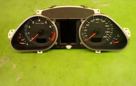 Audi A6 S6 C5 4B Speedometer (instrument cluster) 4F0920900M