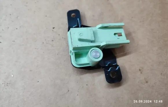 BMW X3 E83 Airbag deployment crash/impact sensor 3418539