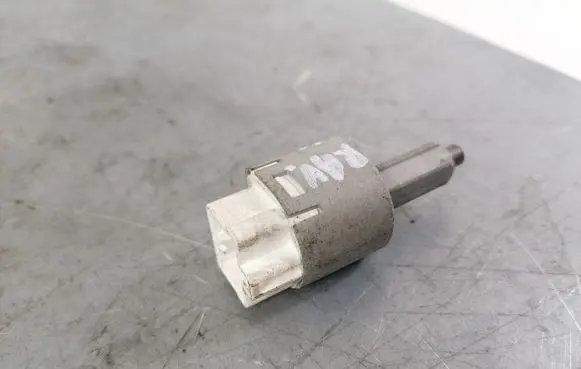Clutch pedal sensor