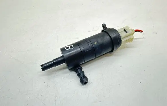 Mercedes-Benz B W246 W242 Windscreen/windshield washer pump 1005053 052902 070513